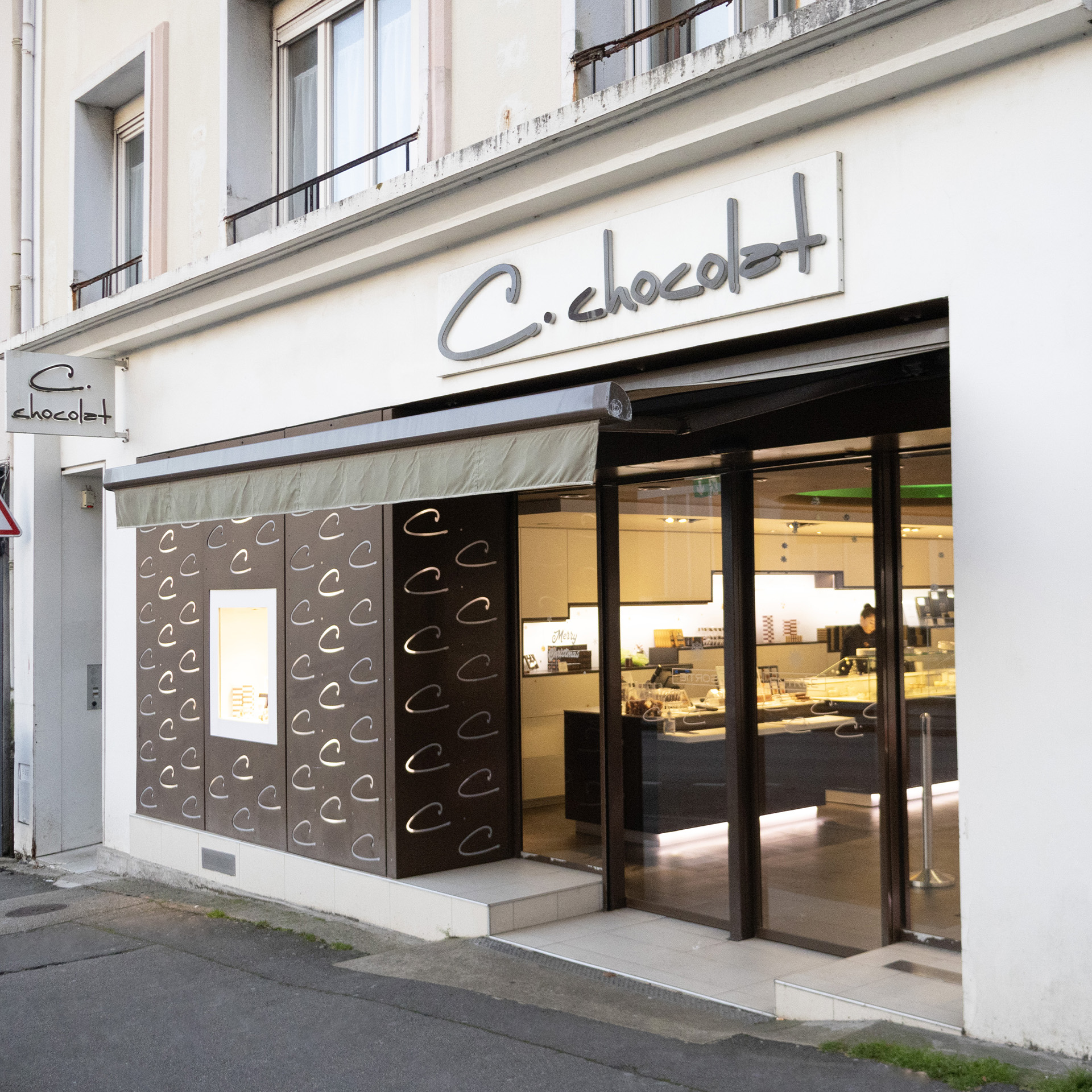 C.Chocolat duquesne Brest pâtisseries verrines bûches chocolats de noel écrins de chocolat coffrets de macarons gâteaux de voyage coffrets exclusifs idées cadeaux