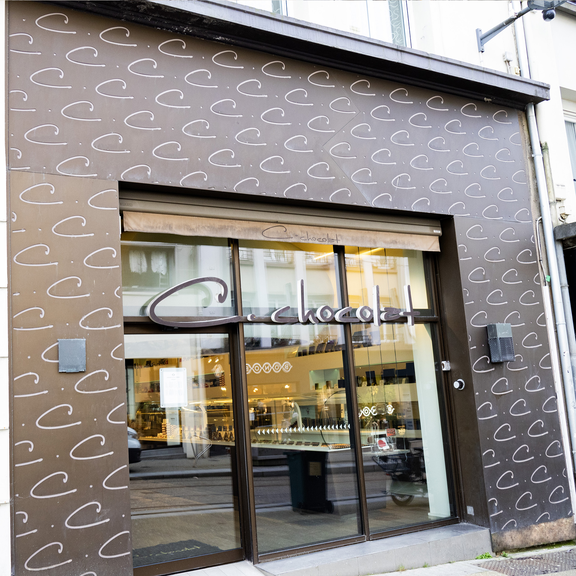 C.Chocolat jaurès Brest chocolats de noel écrins de chocolat coffrets de macarons gâteaux de voyage coffrets exclusifs idées cadeaux